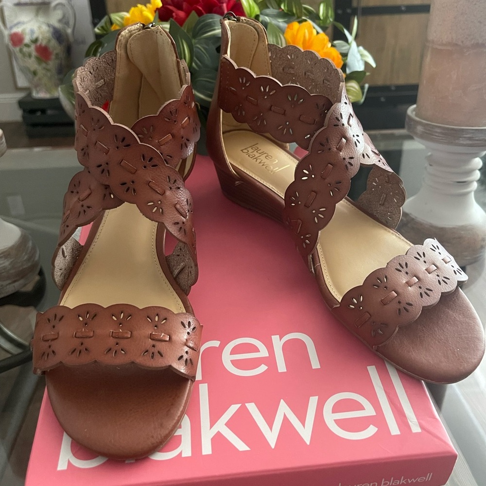 Women's Blyth Cognac Sandals Size 7.5 - Picture 2 of 6